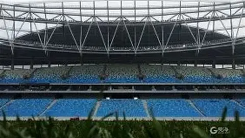 约克巧妙借势突破，正面巧妙拉杆上篮得分